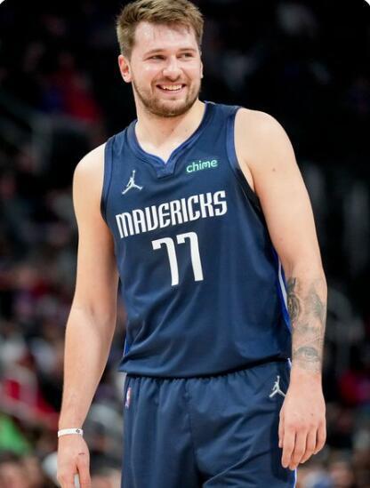 共同完成了 共同完成了